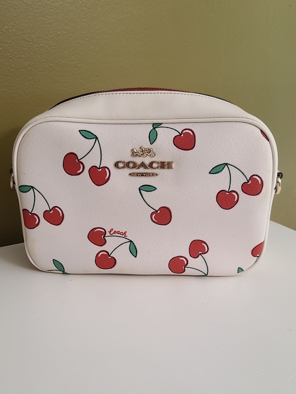 Coach Jamie Camera Bag with Heart Cherry Print ๐ - Picture 2 of 16